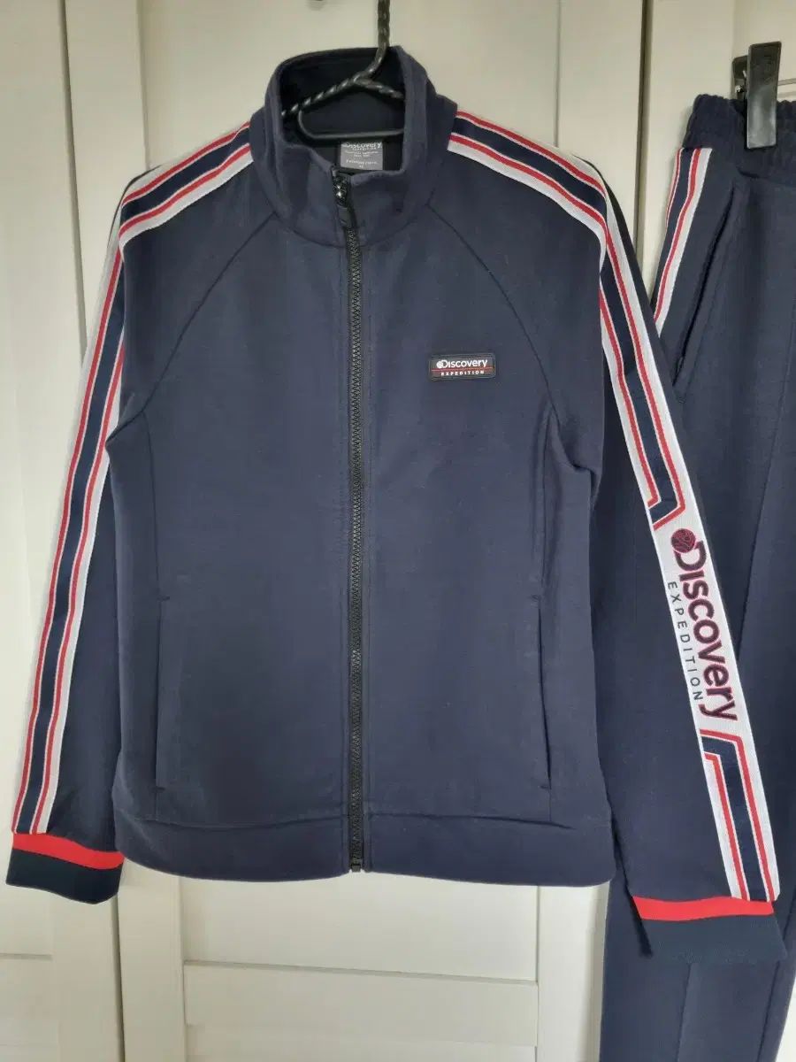 品質保証で、高速配送！ DISCOVERY トレーナー セット 95サイズ ダークネイビー 【全品送料無料】