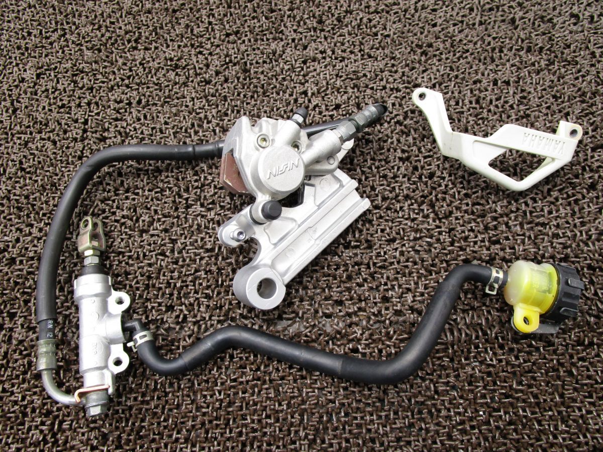 スピニングリール 7000番 未使用品 ライン付き スピニングリール 7000