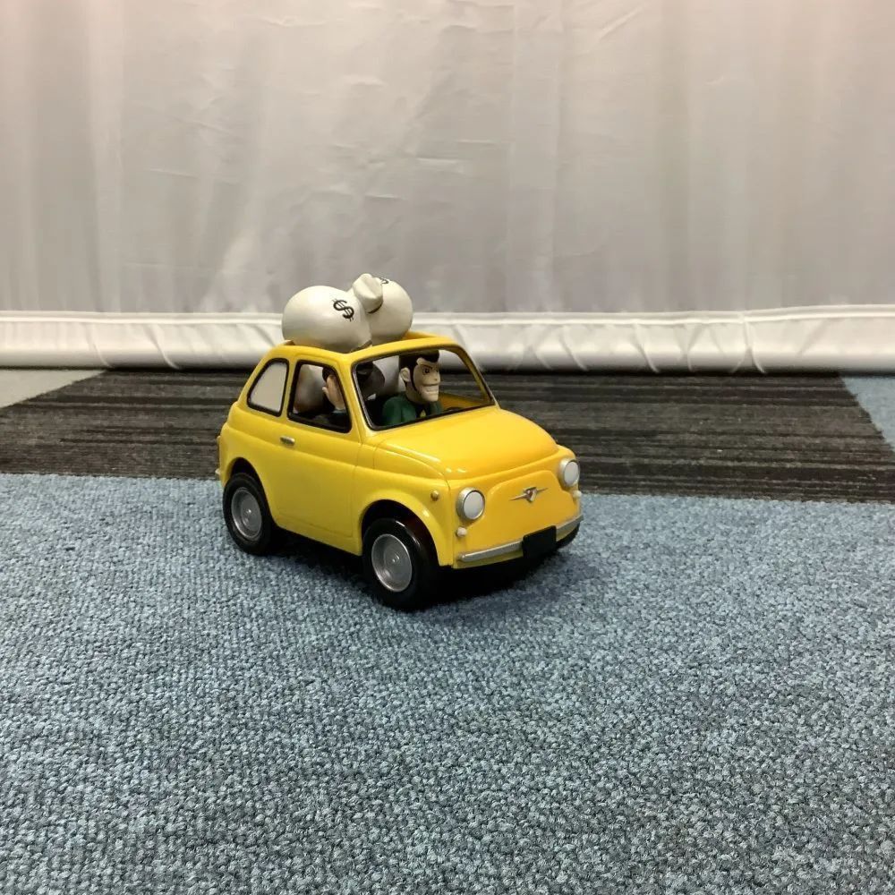 ◇激熱！『ルパンと次元の電動フィアット貯金箱』黄◇未開封◇