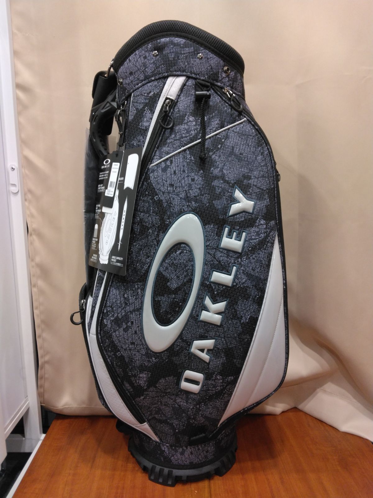 ♥ オークリー OAKLEY ゴルフ カート式 キャディバッグ 9.5型 5分割 18.0 FOS901967 モデル 新橋店