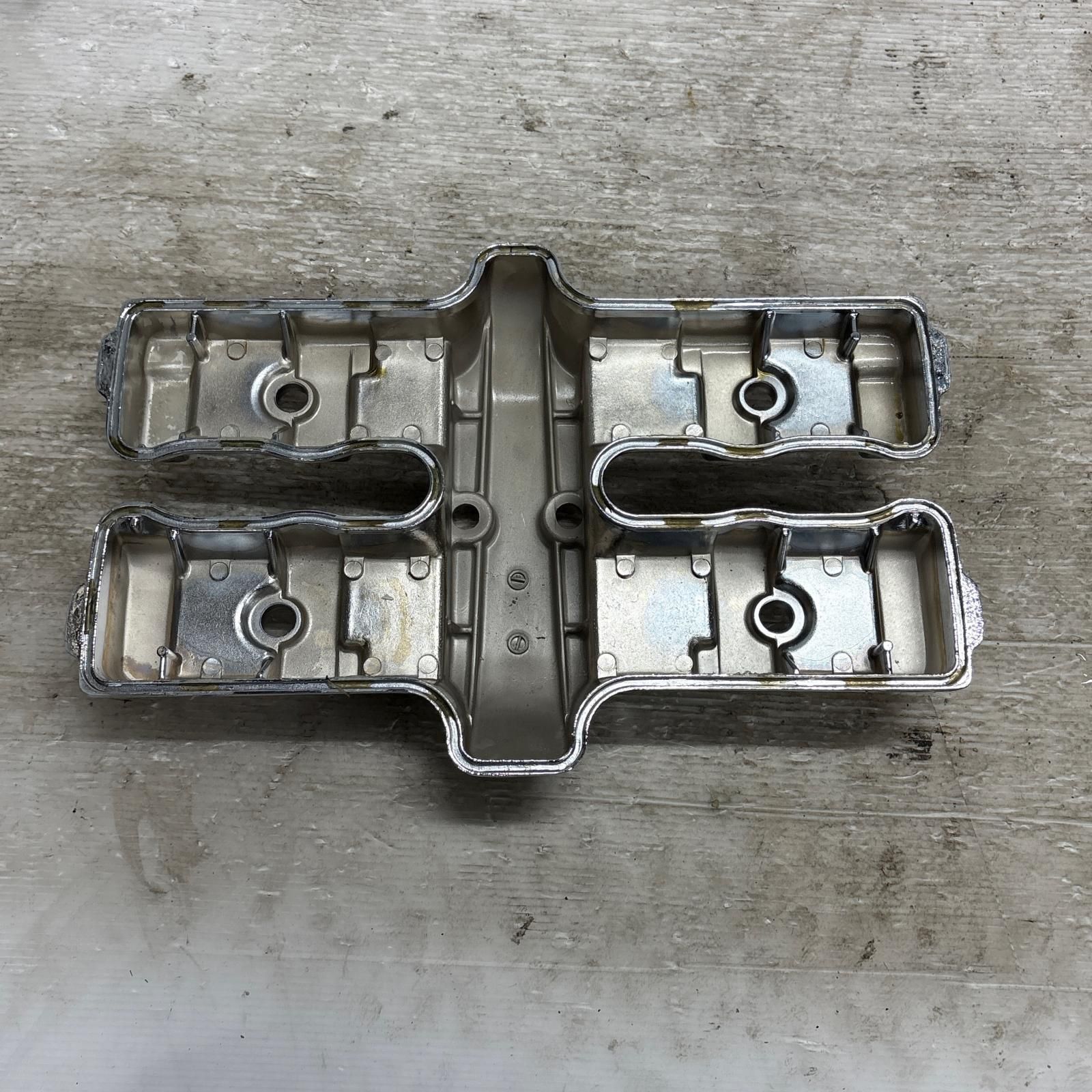 HONDA CBX400F シリンダーヘッドカバー ホンダ