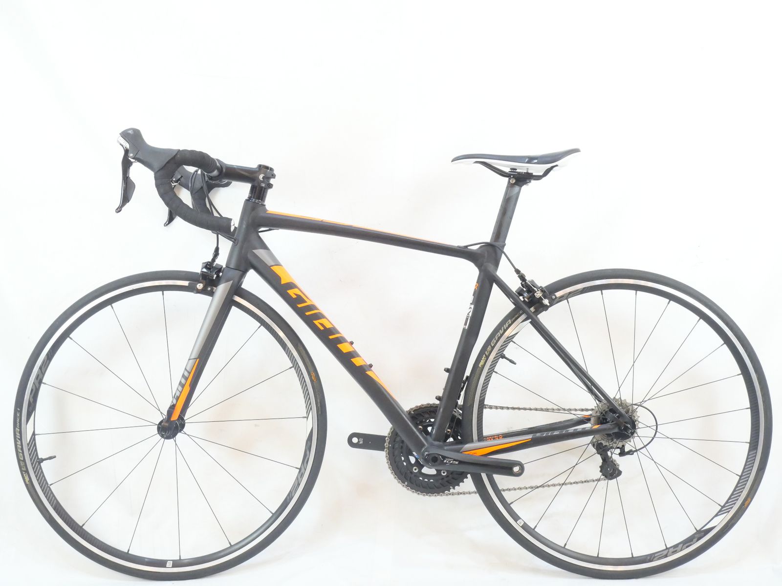 GIANT ジャイアント TCR SLR2 2018年モデル ロードバイク バイチャリ浦和ベース