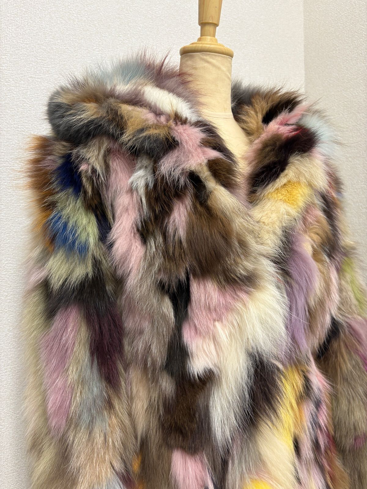 フォックスファーコート 毛皮 リアルファー カラフル C2510171 - メルカリ