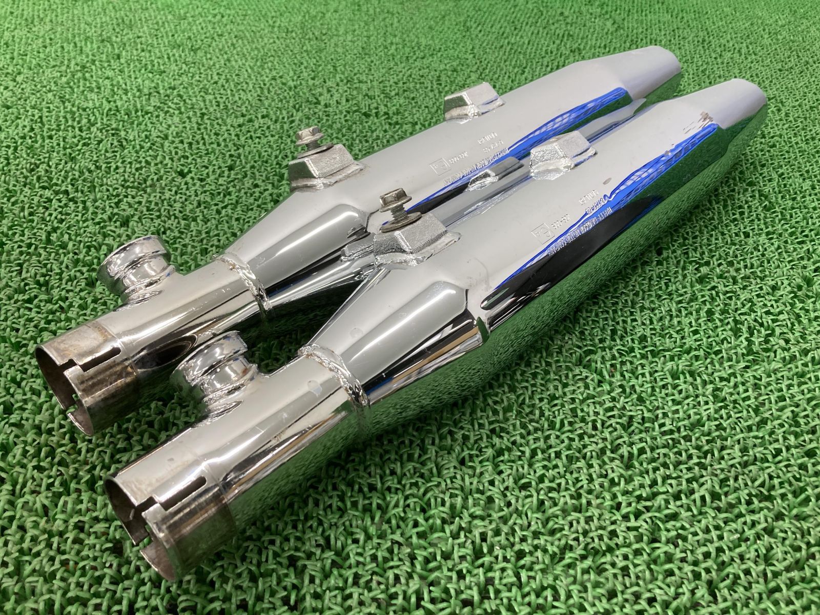 XL883N サイレンサーマフラー 64737-09 ハーレー 純正 中古 バイク 