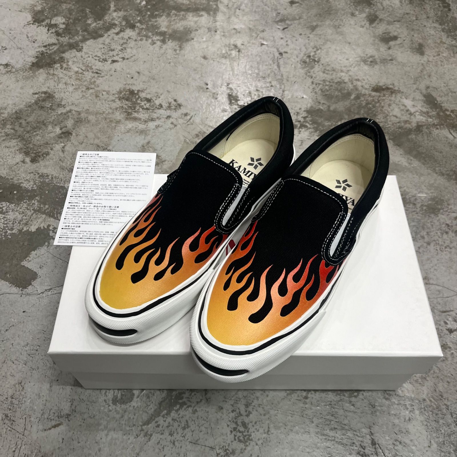 KAMIYA スリッポン スニーカー ファイヤーパターン 42 KAMIYA スリッポン スニーカー ファイヤーパターン 42 KAMIYA