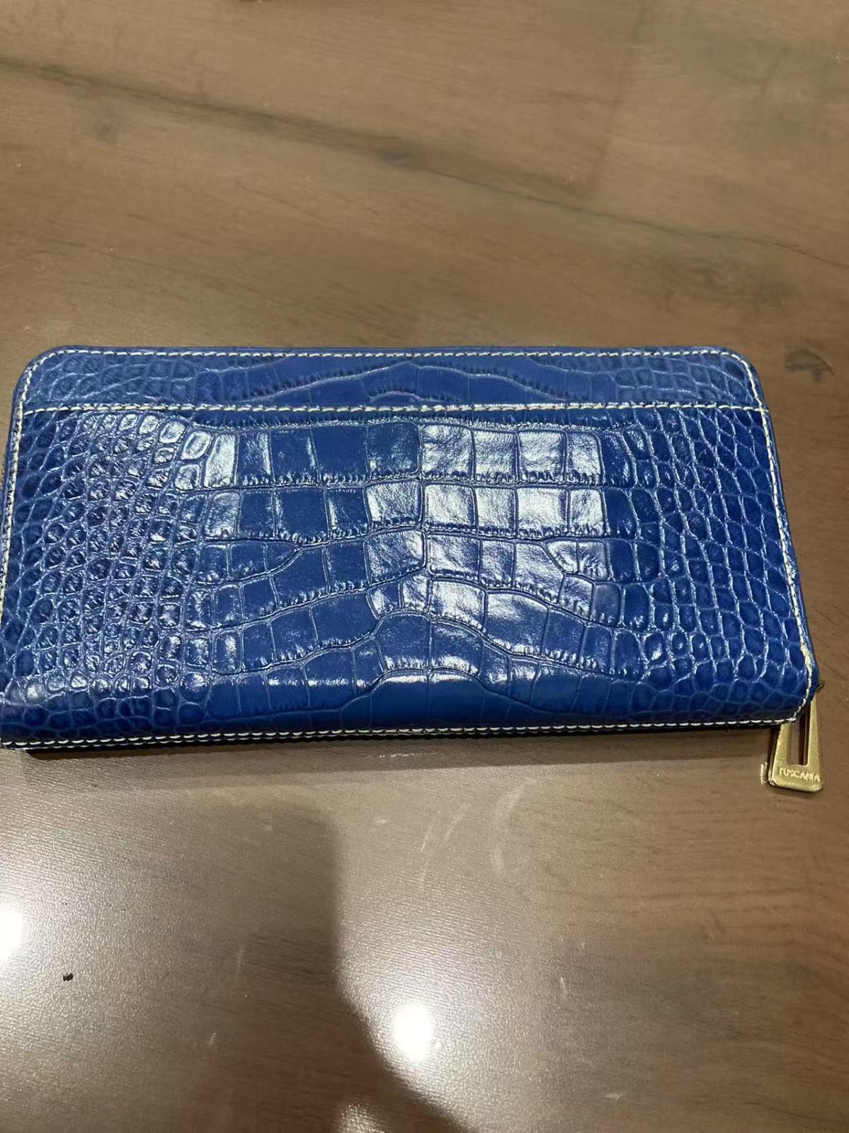 【新品・未使用】TUSCANIA トスカーニア 長財布 クロコ型押し ピンク 新品・未使用】TUSCANIA トスカーニア 長財布 クロコ型押し