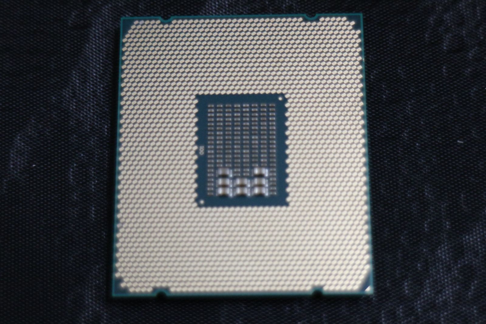 CPU 1枚 インテル® Xeon® プロセッサー E5-1660v4-