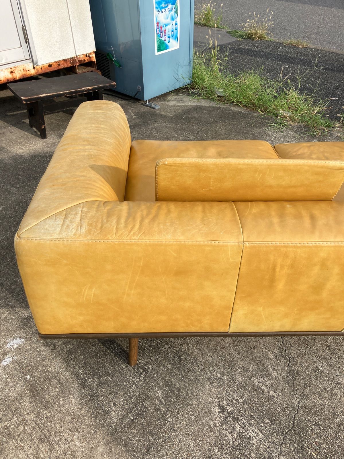 【セール価格】イエロー レザー　ソファ 　本革　3人掛けソファ ローソファ　家具 楽天市場】ソファ ソファー オイルレザー キャメル 二人掛け 本革 総革