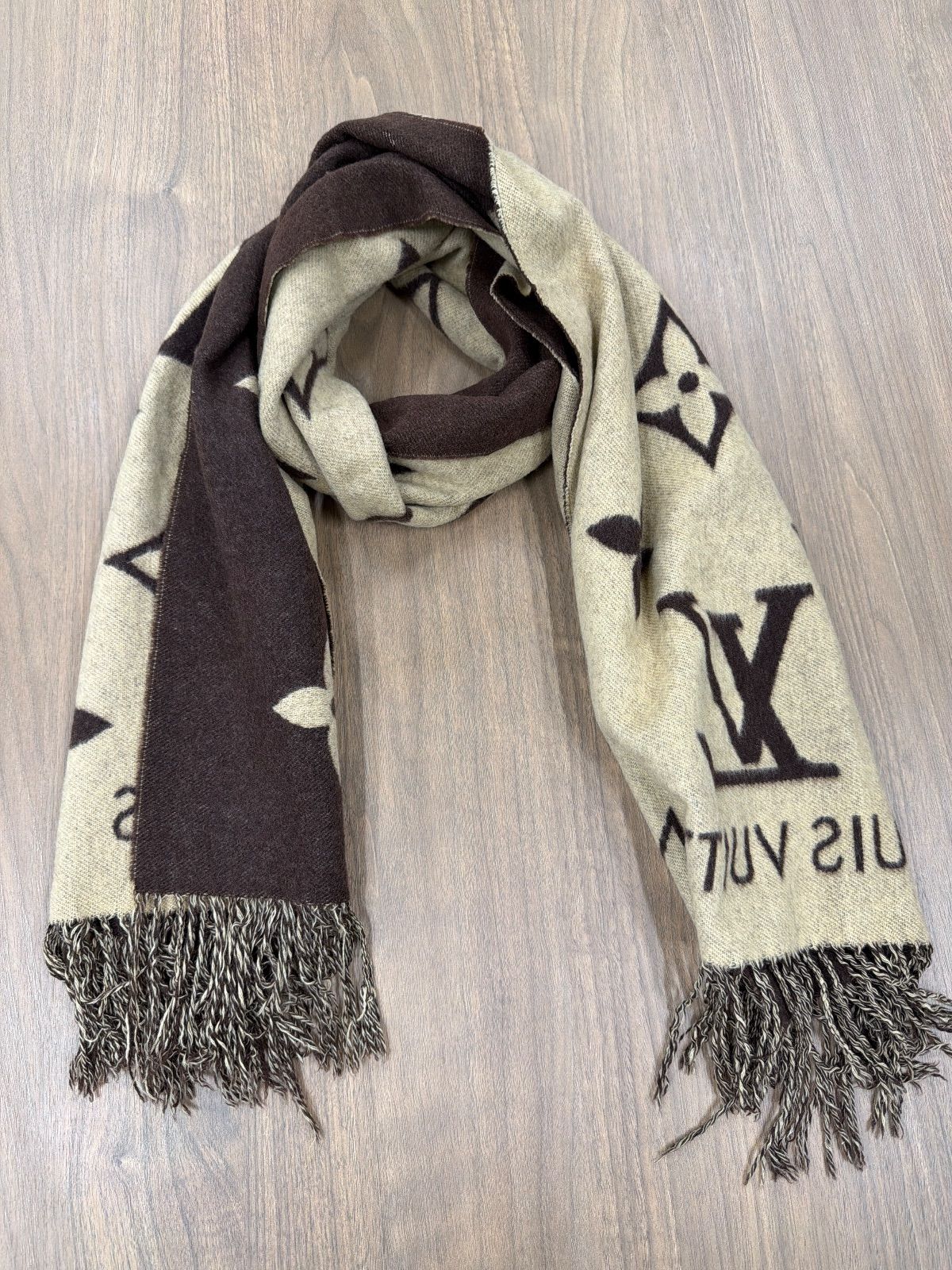 LOUIS VUITTON ルイヴィトン マフラー カシミヤ リバーシブル