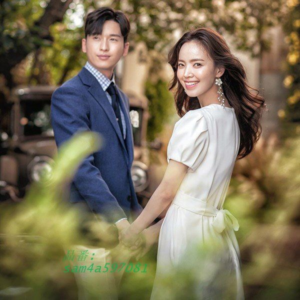 ウェディングドレス ホワイト 白 ロングドレス シンプル 袖あり お呼ばれ 前撮り 花嫁 披露宴 結婚式 am4a597081