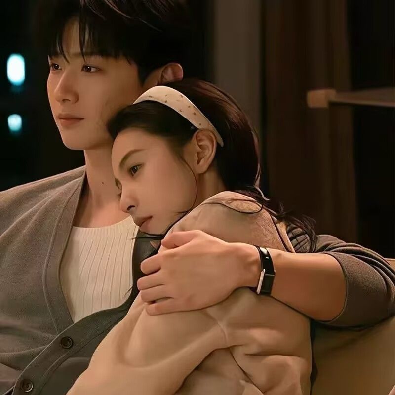 ヘアバンド　ベージュ ノベルティ 章若楠・温以凡同款 ホワイトフローラルヘアバンド 2025新作