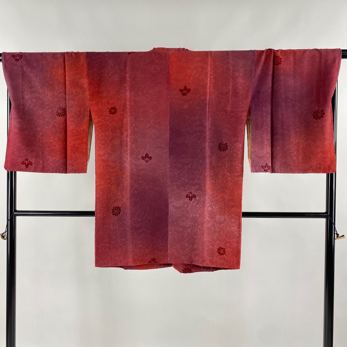 道行 身丈88.5cm 裄丈69cm L 斉藤三才 和装コート 角衿 菊 菖蒲 ビロード風 赤紫 正絹 秀品