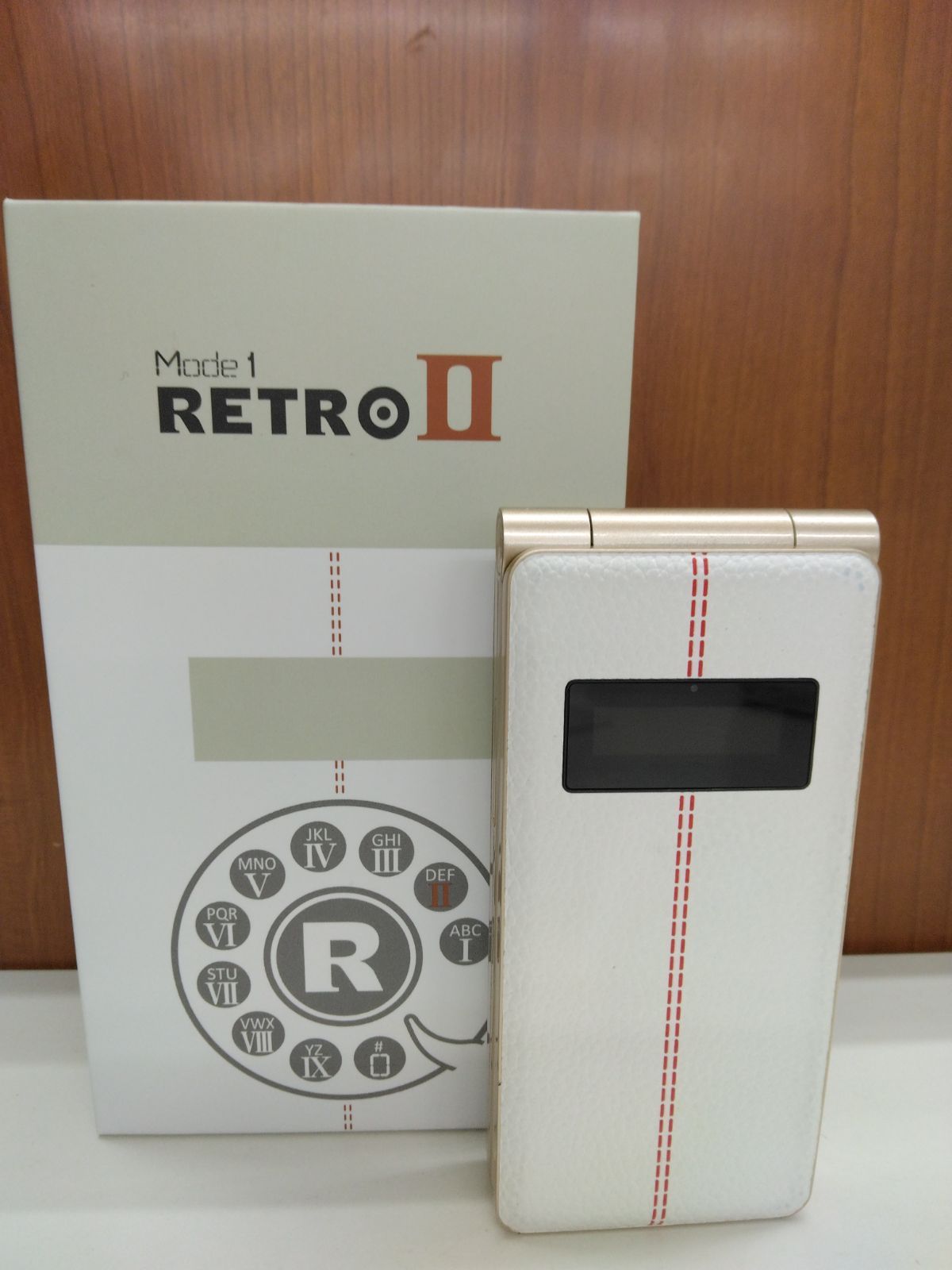 P-UP ピーアップ Mode1 RETRO II SIMフリー シープホワイト