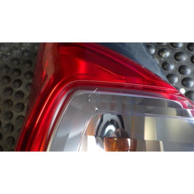 アルト HA25S 左テールランプ 中古中古部品 アルト HA25S 左ﾃｰﾙﾗﾝﾌﾟ 3330991000-250830000515600