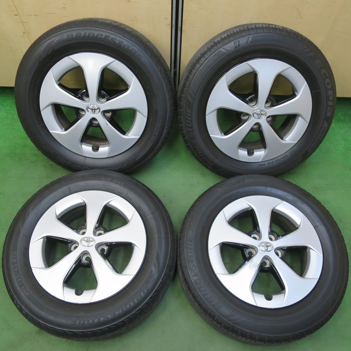 トヨタ 30 プリウス 純正ホイール 15インチ195/65R15 PCD100 4本 トヨタ 30 プリウス 純正ホイール 15インチ195/65R15 PCD100 4本