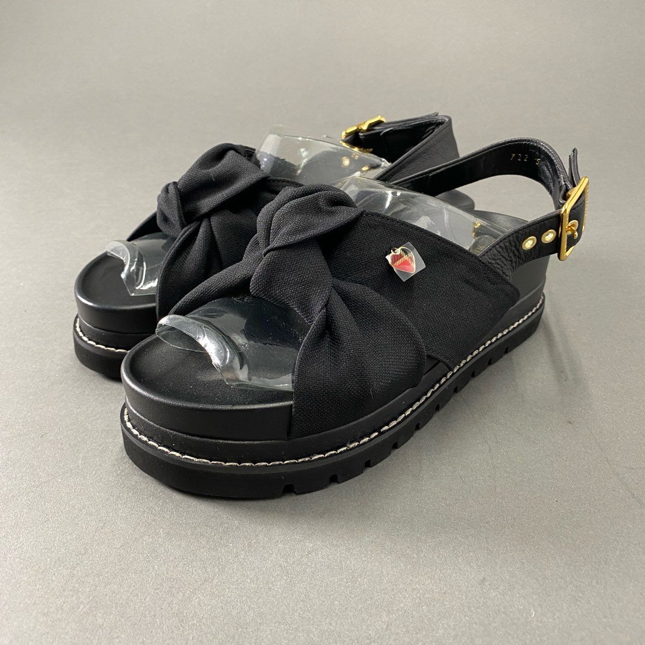 ブルーレーベルクレストブリッジ 　ブラックリボンサンダル　M BLUE LABEL CRESTBRIDGE 黒リボンサンダル 【公式通販】