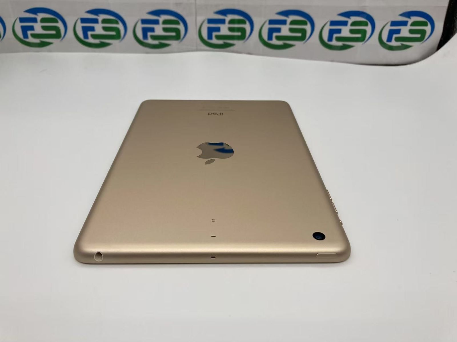 ipad mini3 128GB ゴールド ジャンク品 iPad mini3 Wi-Fiモデル 128GB ゴールド MGYK2J/A 美品IPad mini3
