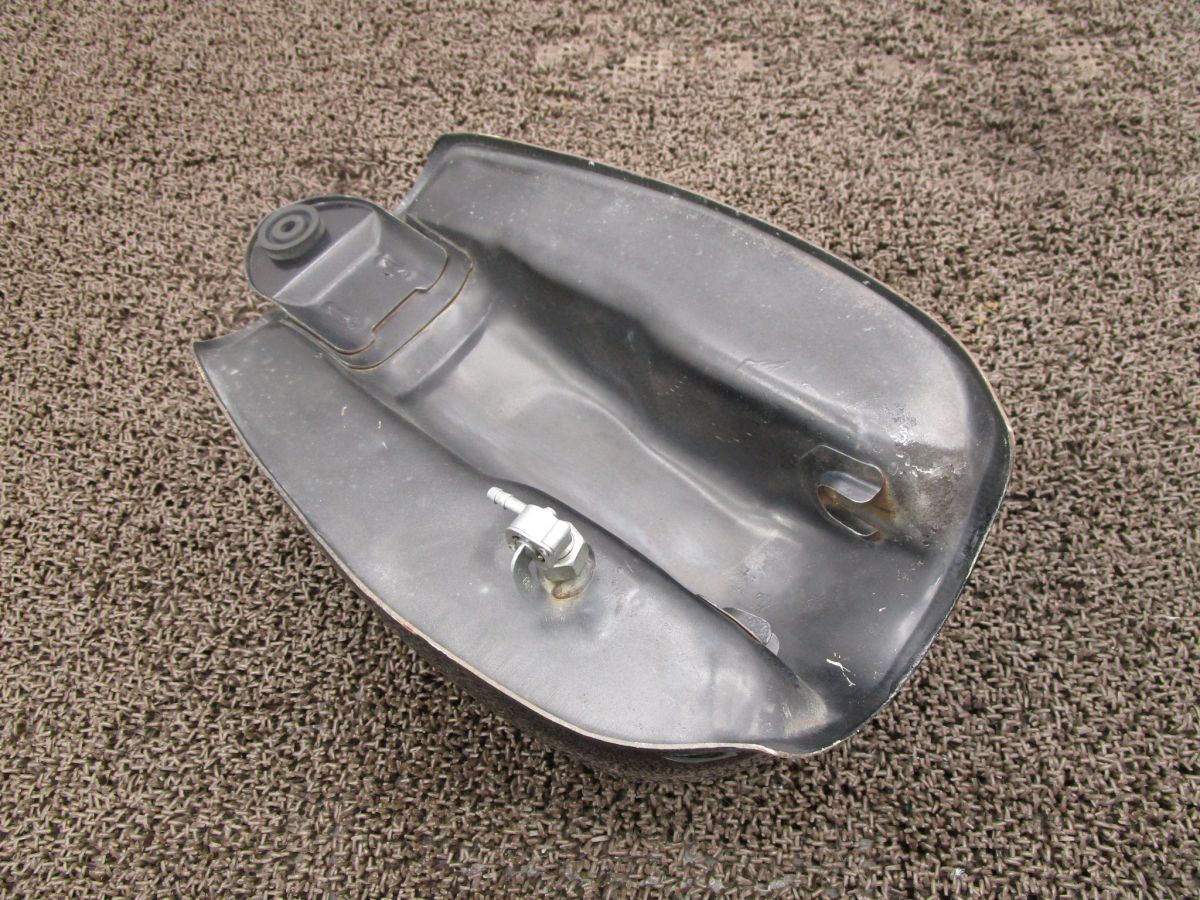 ガソリンタンク