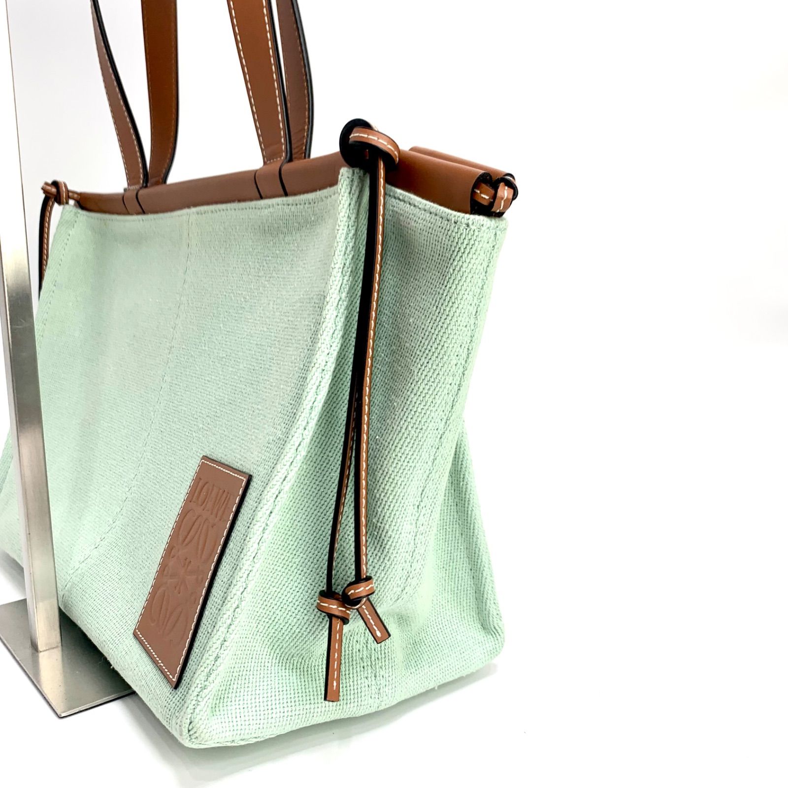 LOEWEロエベキャンパスレザーハンドルバッグトートバッグ - メルカリ 