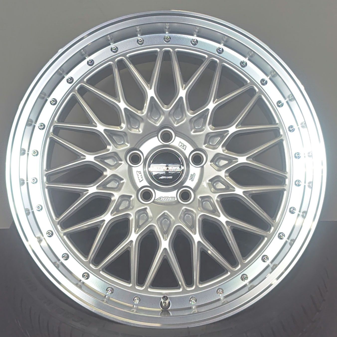 19インチ タイヤアルミセット クラウン マークX 9J 4本 予約受付中‼