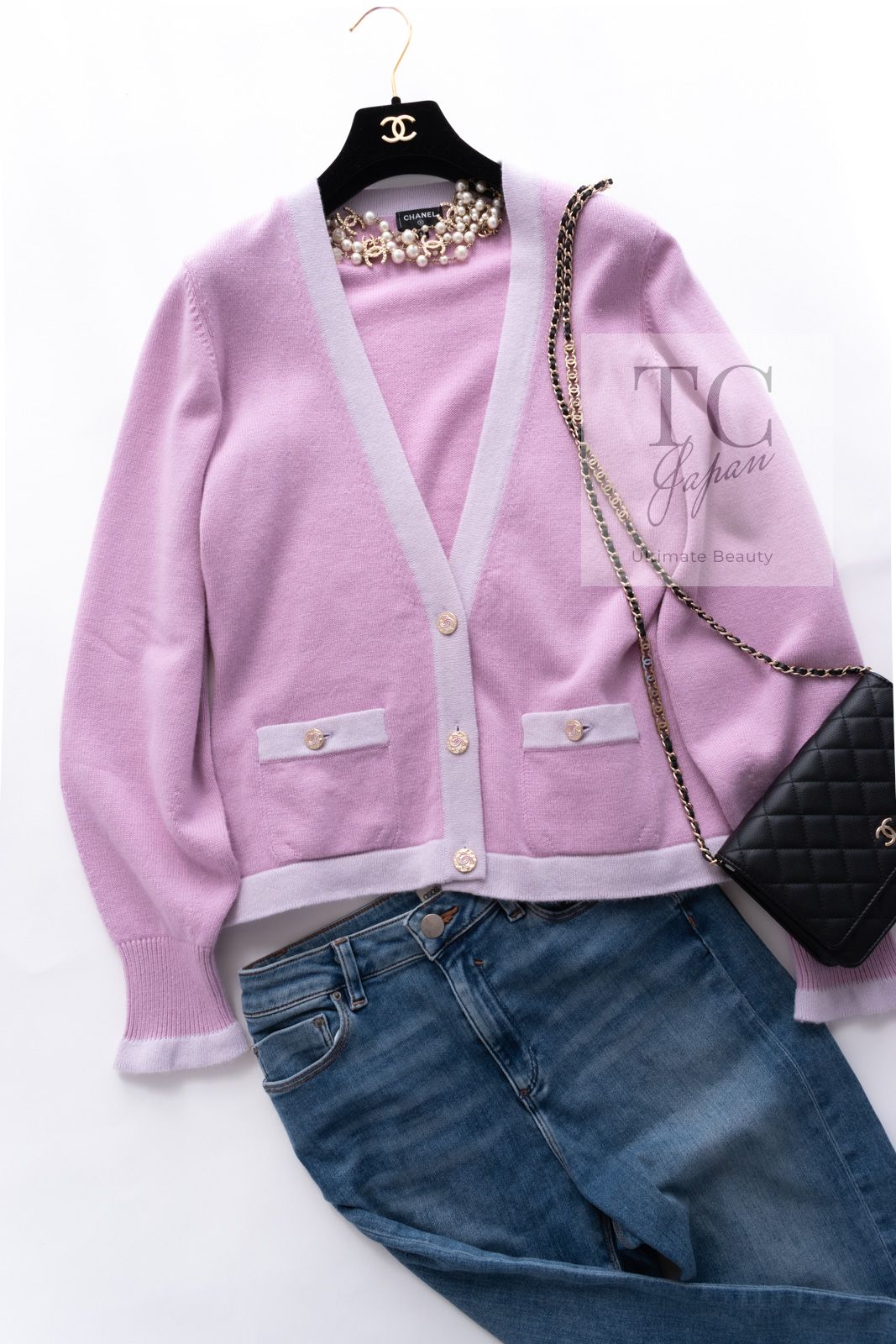 64万 シャネル カーディガン CHANEL 64万 パープル ピンク ココ マーク CC ボタン 春夏 カシミヤ 100% ニット 超美品 38 40 ランウェイ登場 CHANEL - 64万 シャネル カーディガン CHANEL 64万 パープル ピンク
