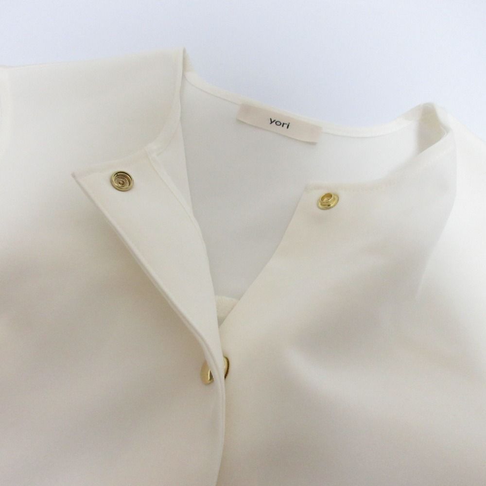 特価 美品 フリルジレ ポケット 金ボタン ヨリ yori 24SS シャツ/ブラウス(半袖/袖なし)
