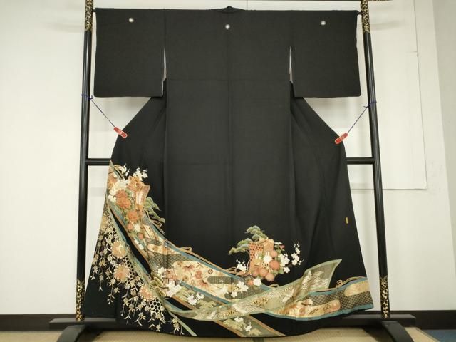 ZY-584 黒留袖 作家物 トールサイズ 金駒刺繍 共八掛 鶴 松 金彩 逸品 ZY-584 黒留袖 作家物 トールサイズ 金駒刺繍 共八掛 鶴 松 金彩