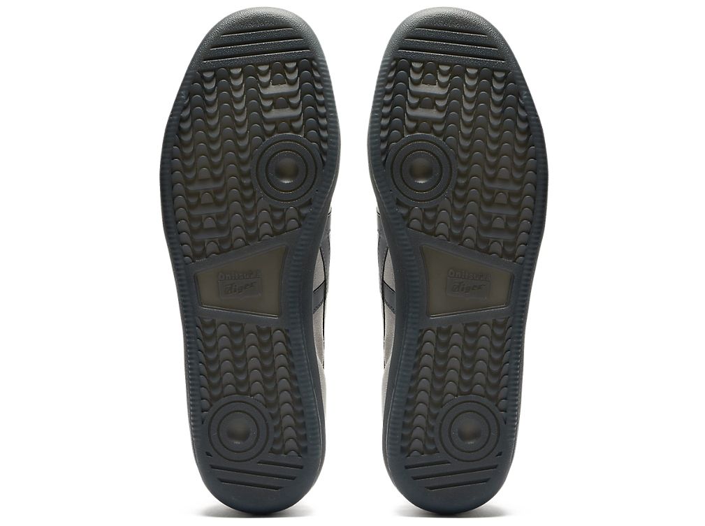 ローカットスニーカー