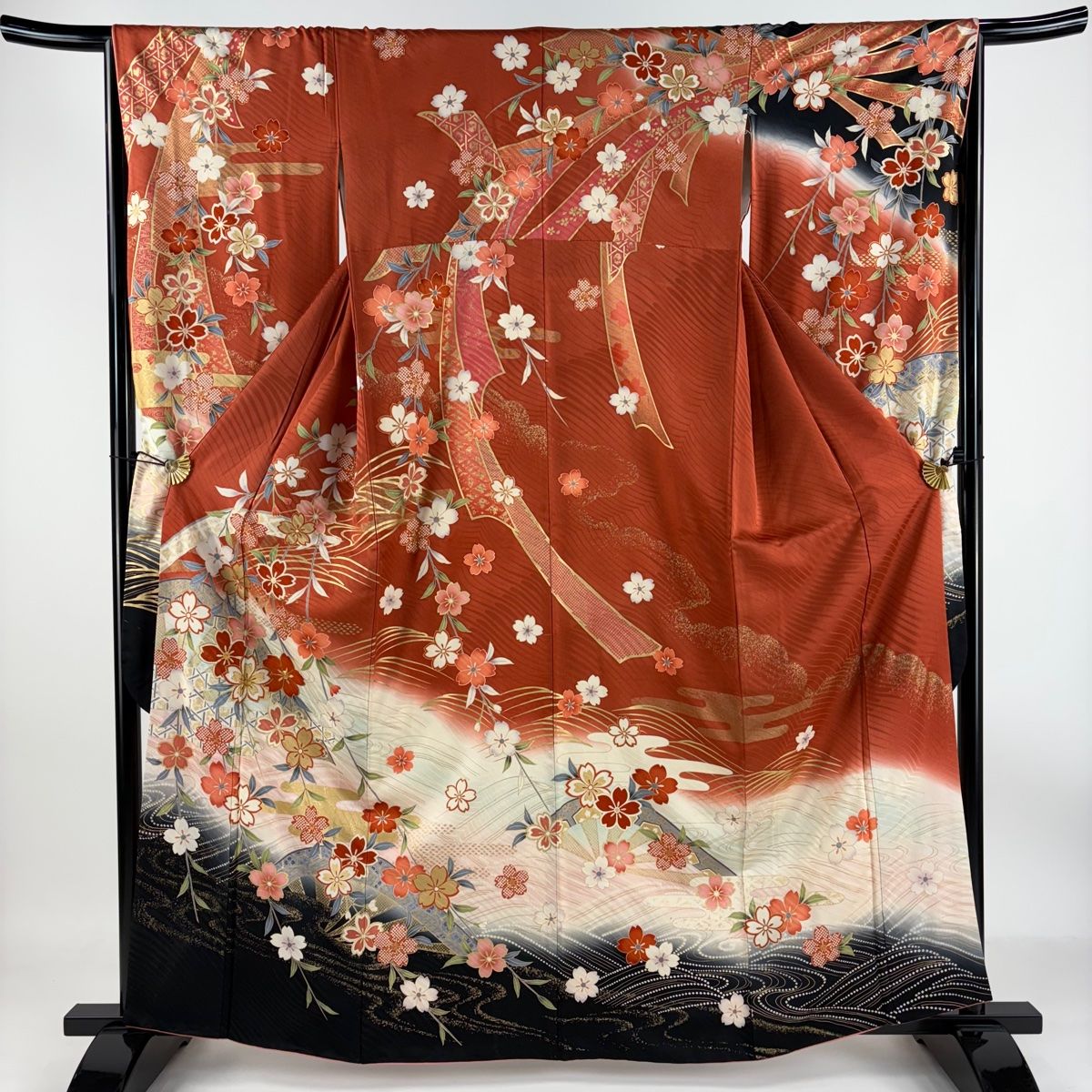 振袖 身丈162cm 裄丈65cm M 袷 桜 流水 金糸 金彩 茜色 正絹 秀品