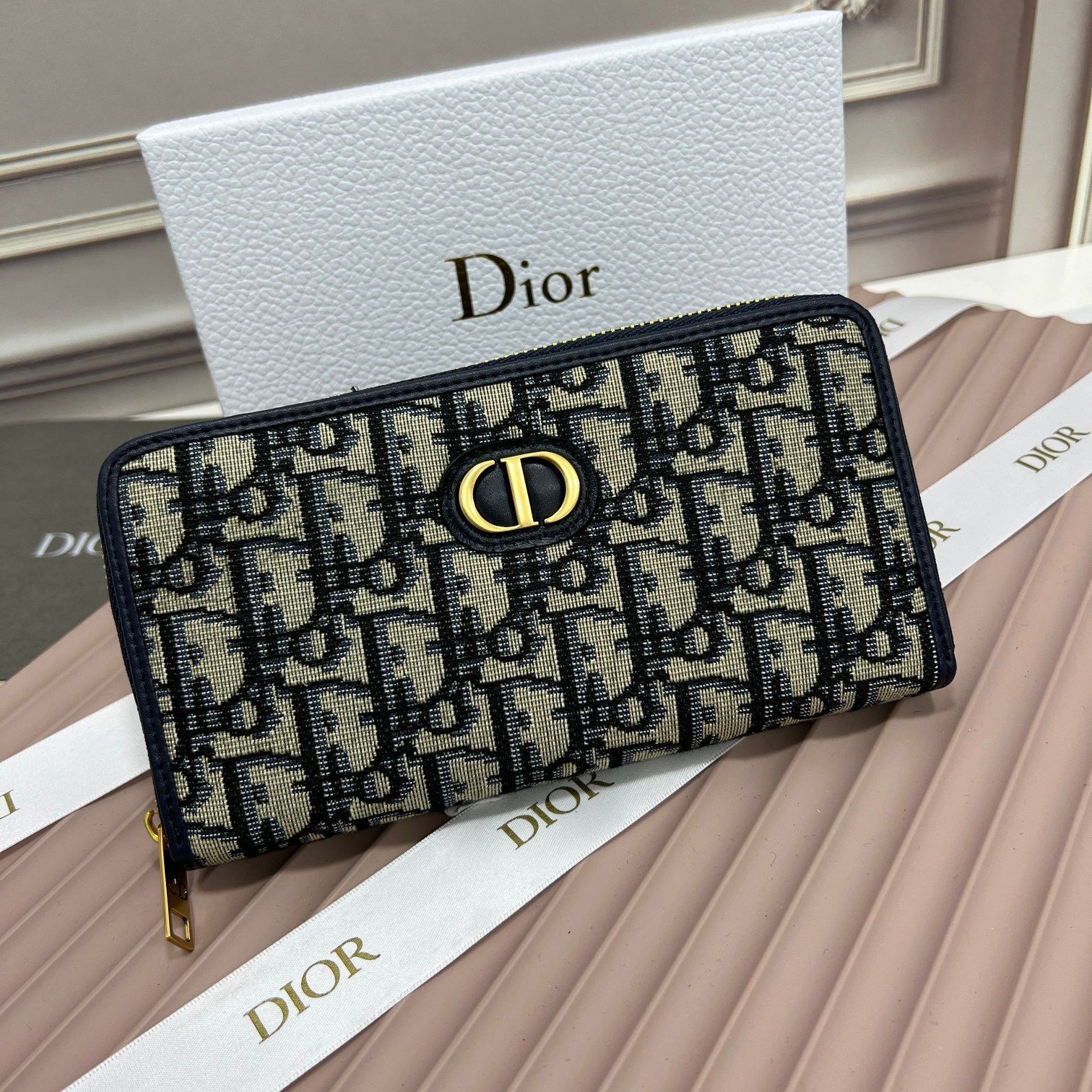 新品!未使用 DIOR ディオール 長財布 #A09 - メルカリ