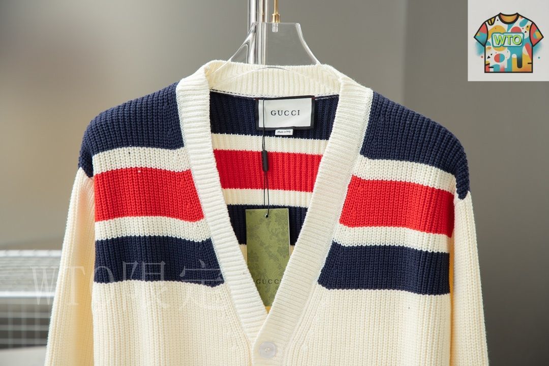 今日WTO】GUCCI GC 24FW レッドダブル G ニットカーディガン