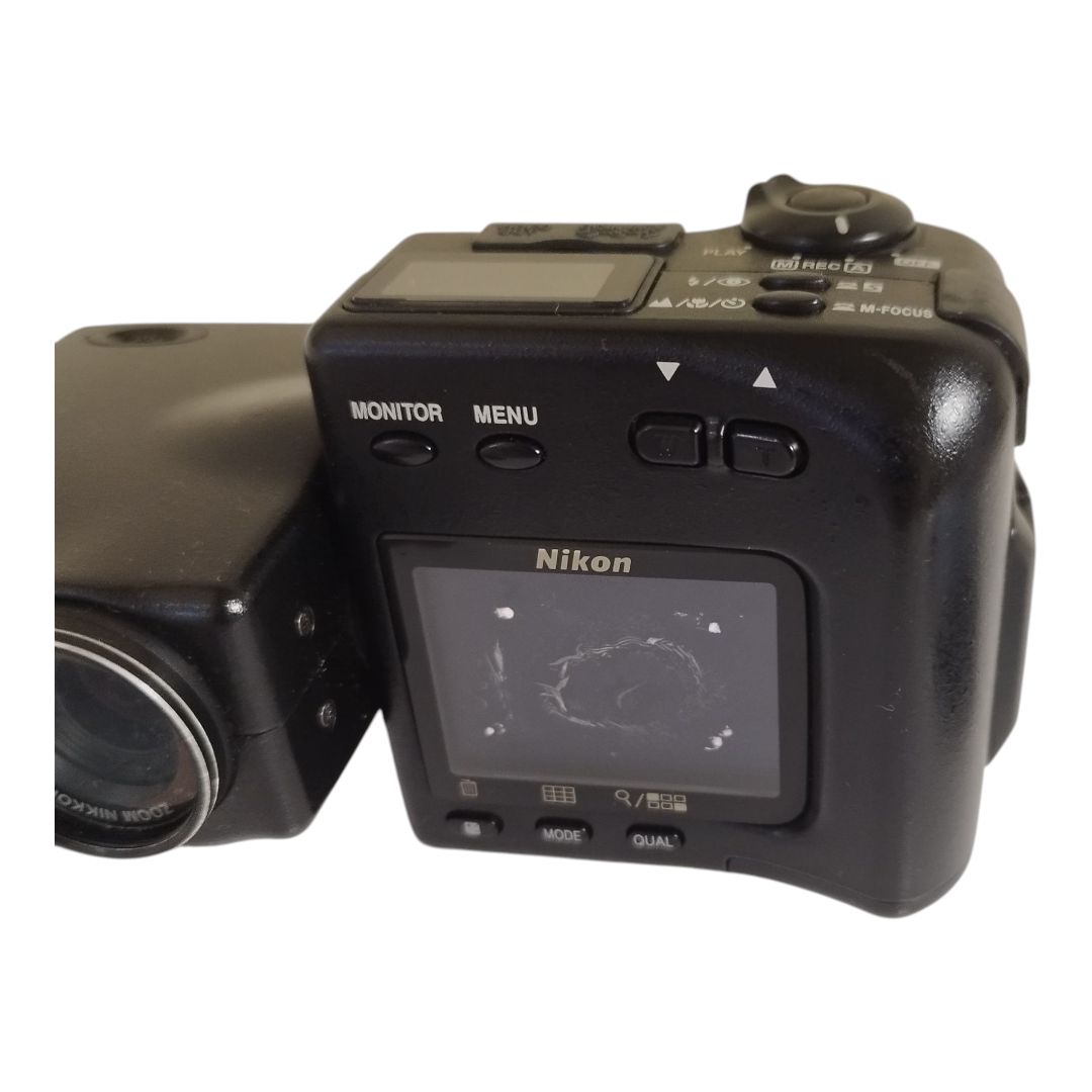 Nikon COOLPIX 950 ジャンク品 - メルカリ
