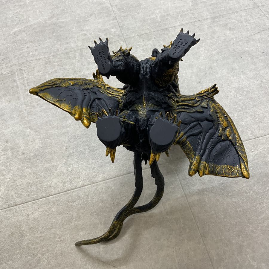 カイザーギドラ ソフビ BANDAI 2004 TOHO - メルカリ