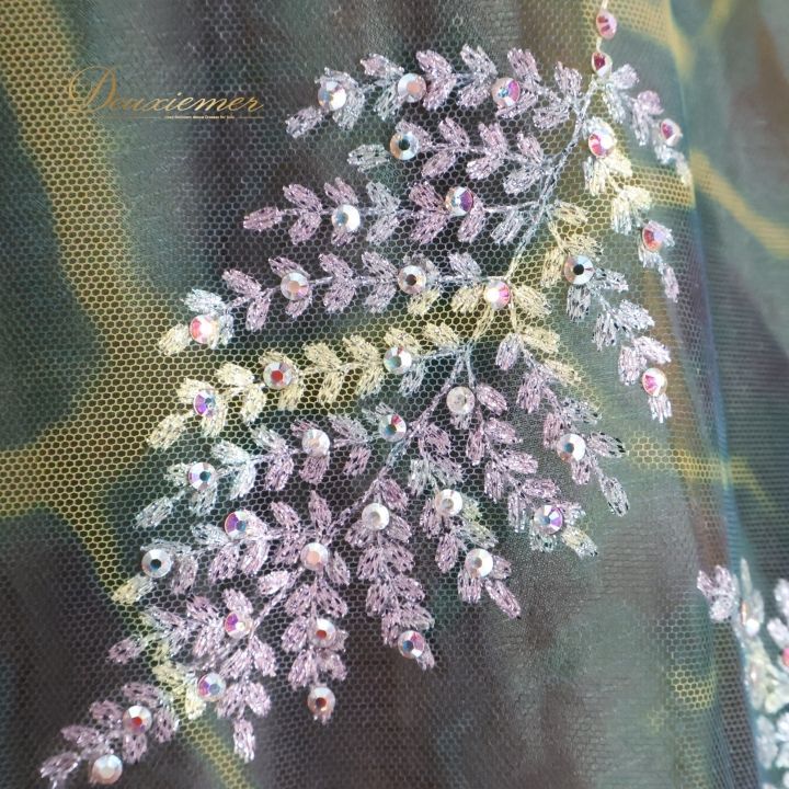 ベージュ系 カーキ系