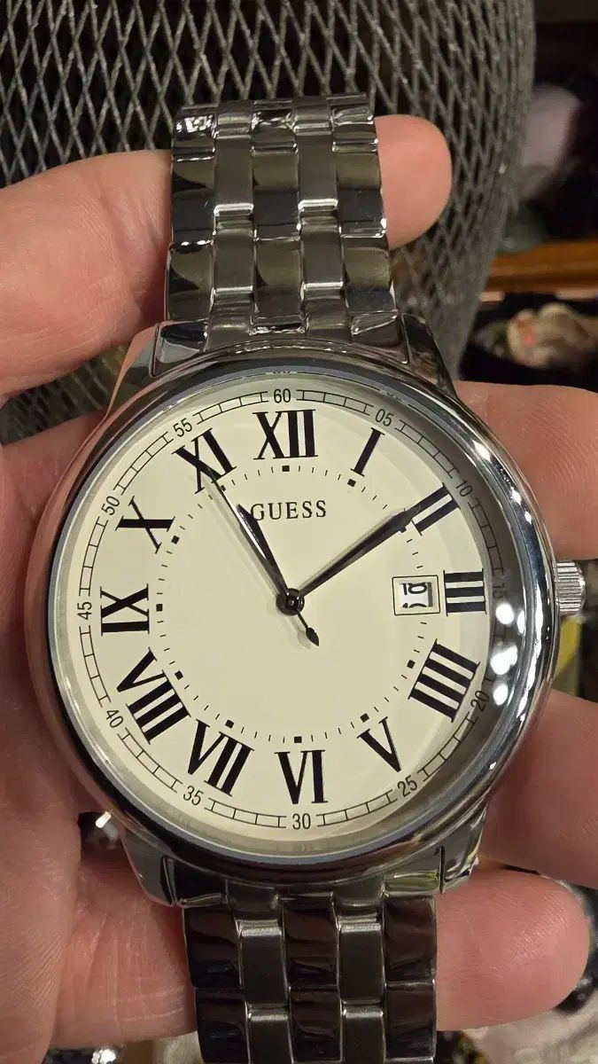 GUESS ゲス ローマ字 シルバー メタル 時計