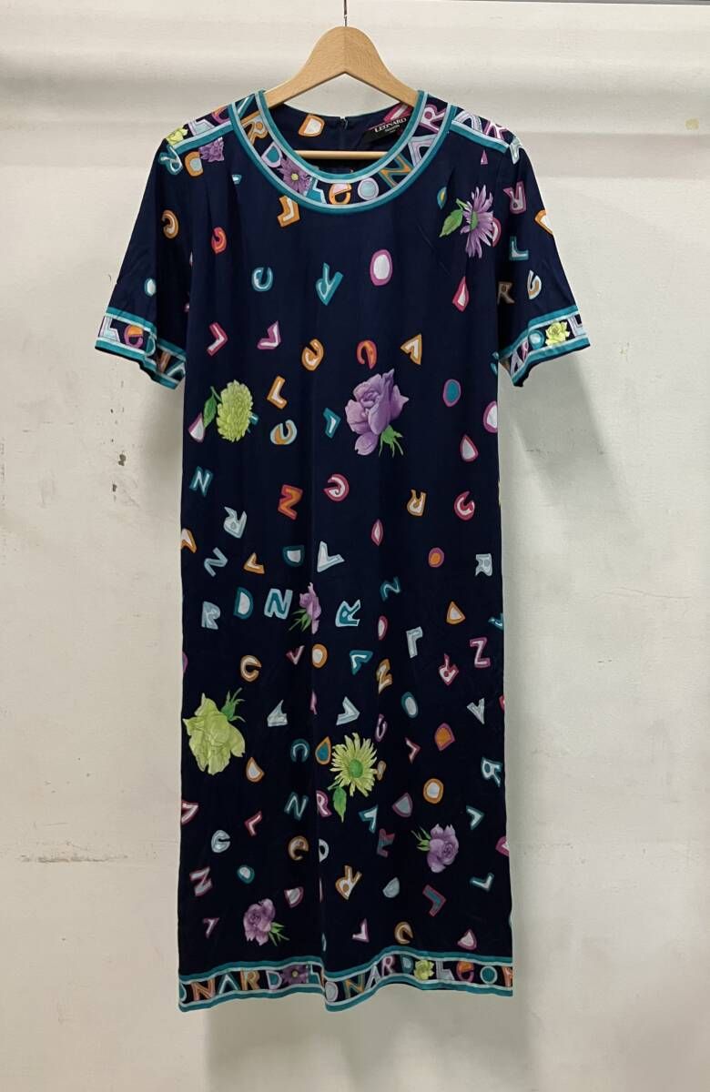 LEONARD レオナール 0330101 ネイビー 日本製 半袖ワンピース 文字 花 総柄 サイズM バスト79～87 身長152～160 日本製 紺色 綿
