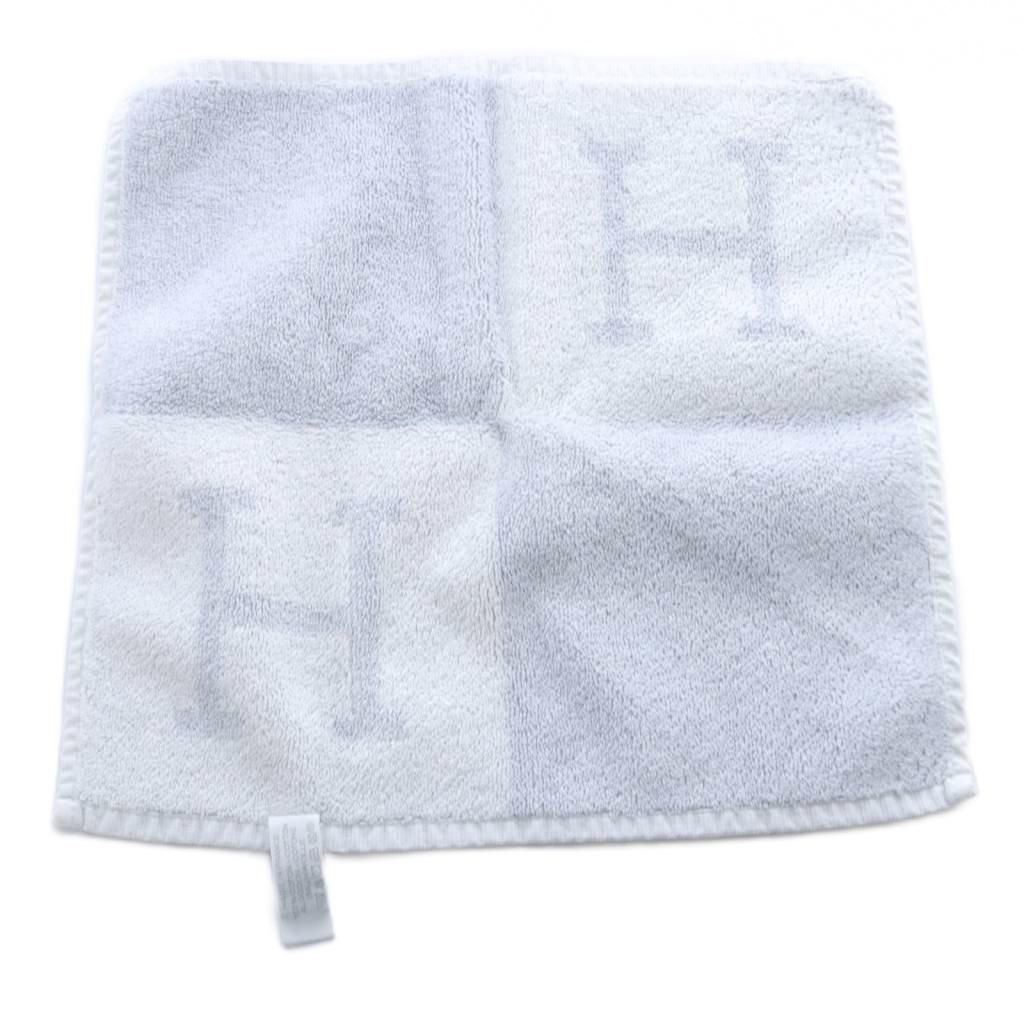 HERMES Hロゴ ブルー タオルハンカチ M109132329新 発売