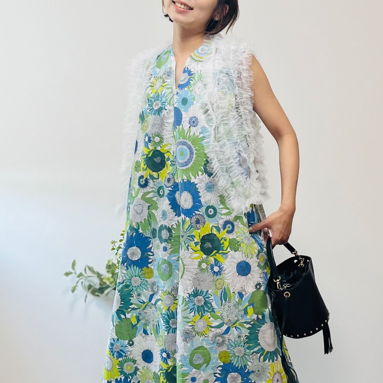 NEW】リバティ柄ひまわりV字ネックAラインワンピース / リゾート