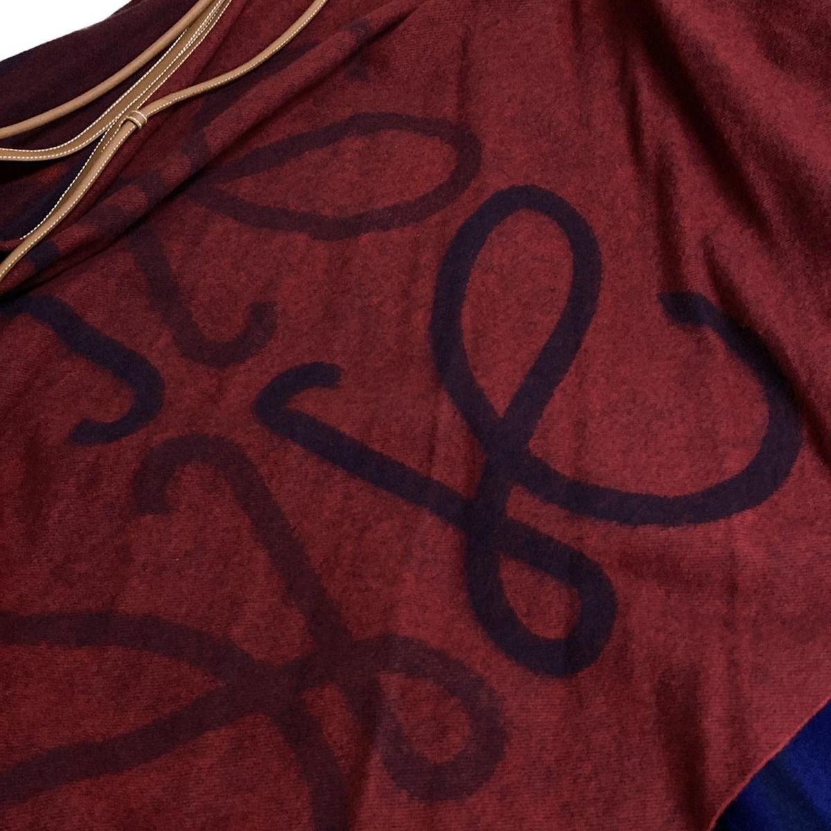 ロエベ ポンチョ