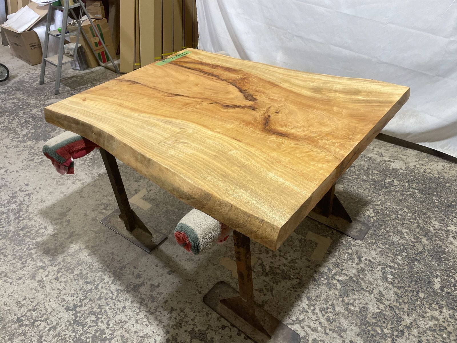 クス9270 楠 一枚板無垢材 1160x860-910x63mm ダイニングテーブル ローテーブル センターテーブル 天板 樟 くすのき MARWIL-DEMENAGEMENTS_CH