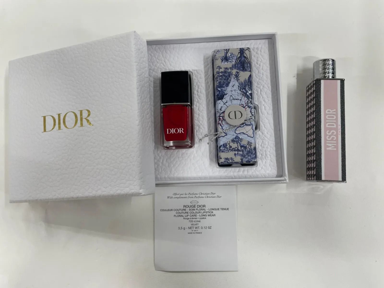 Dior ネイルセット 新品 Dior ネイルカラー レッド ギフトボックス