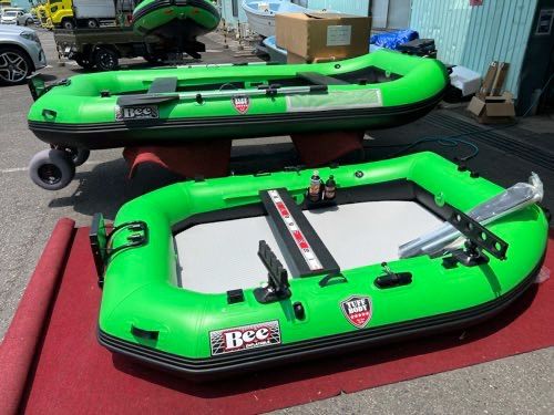 ワイドな235cm、BEE235MWボート ＋オリジナル54lbフットコン