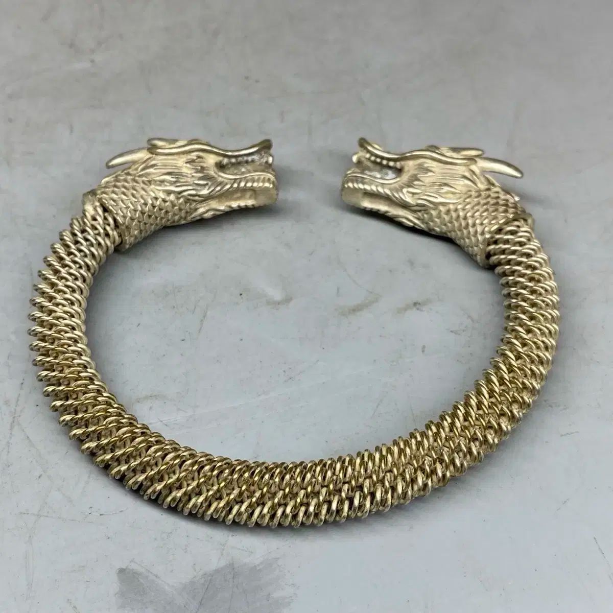 ドラゴンヘッド