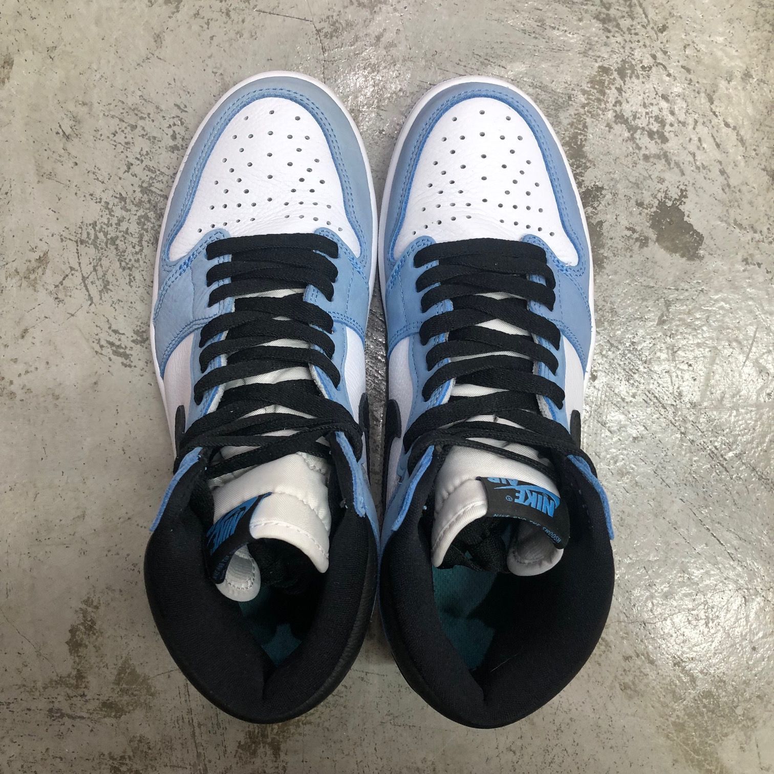 国内正規 Nike Air Jordan 1 High OG University Blue 555088-134 