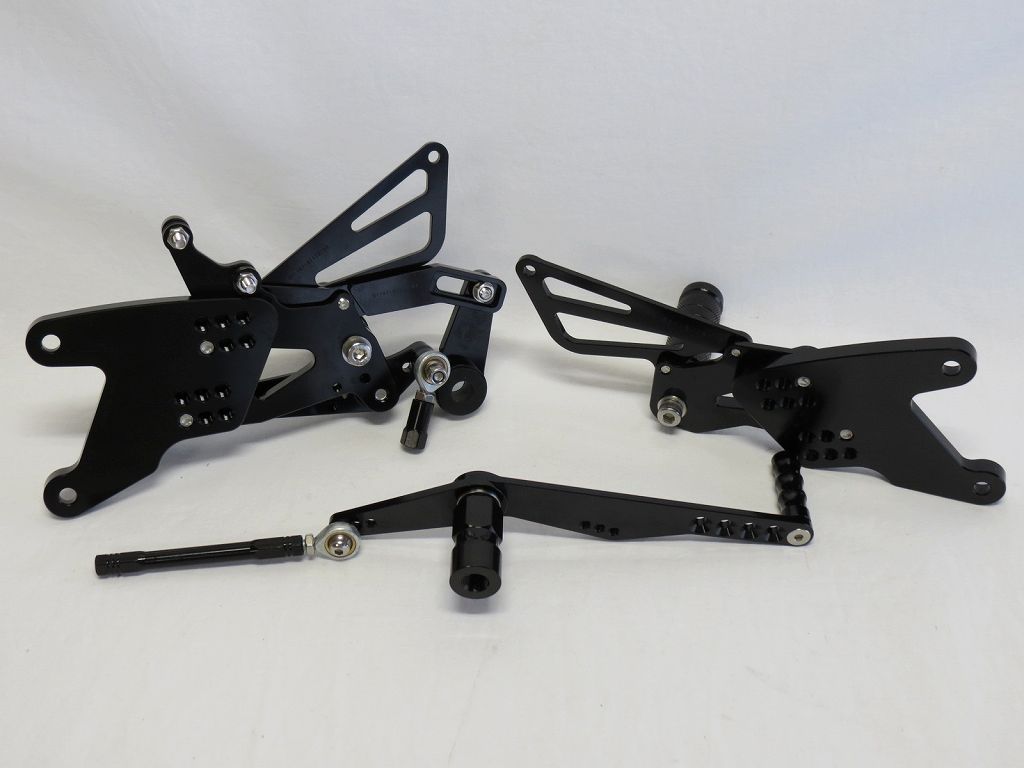 YZF-R1 R1M RN32 2015- バックステップ CNC 黒 FFCRYSTALESIA_COM