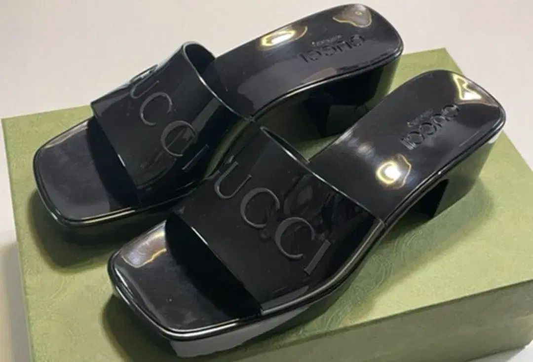 GUCCI グッチ ラバー スライド サンダル 37 サイズ