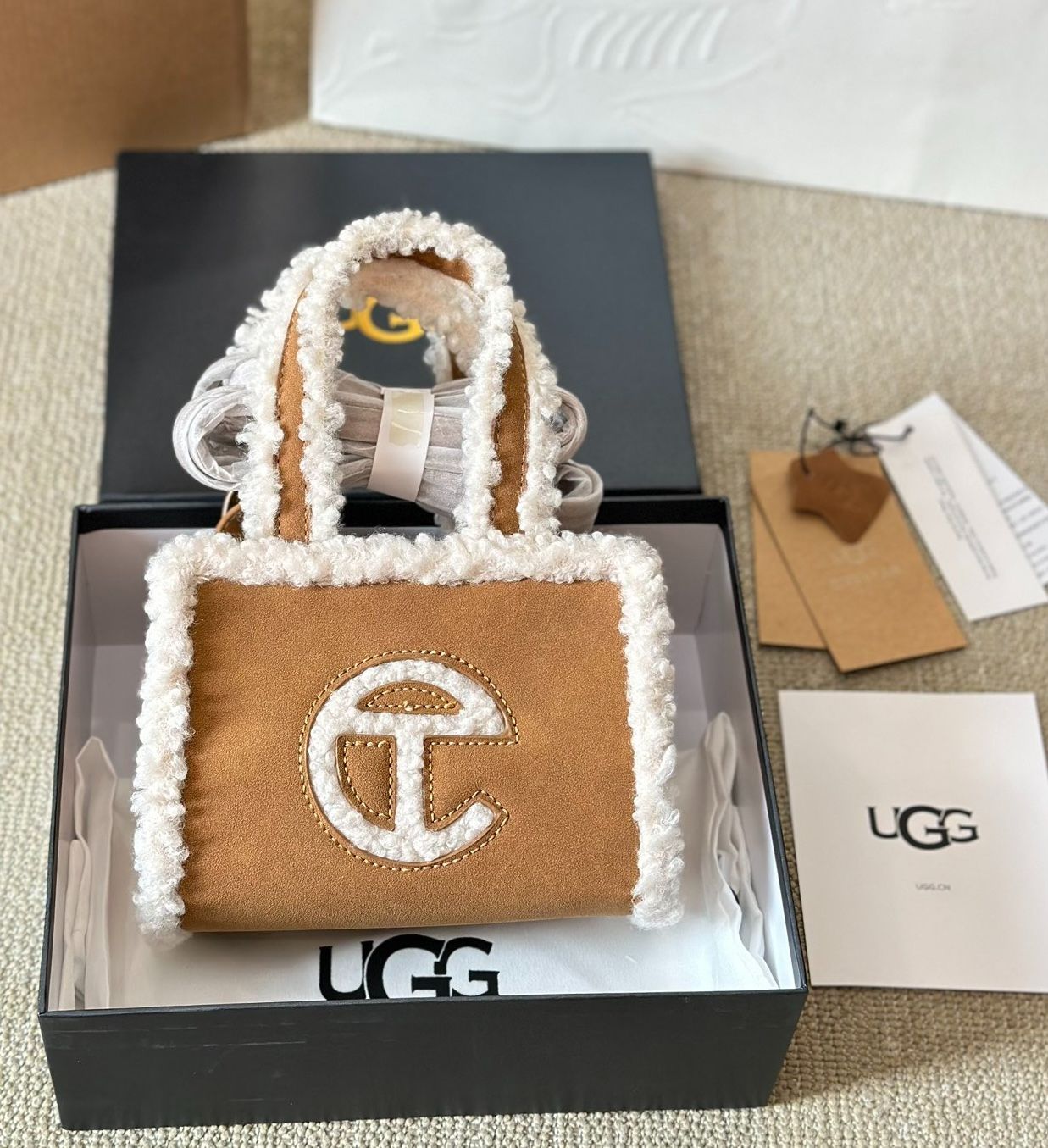 TELFAR x UGG スモールショッパー ベージュ