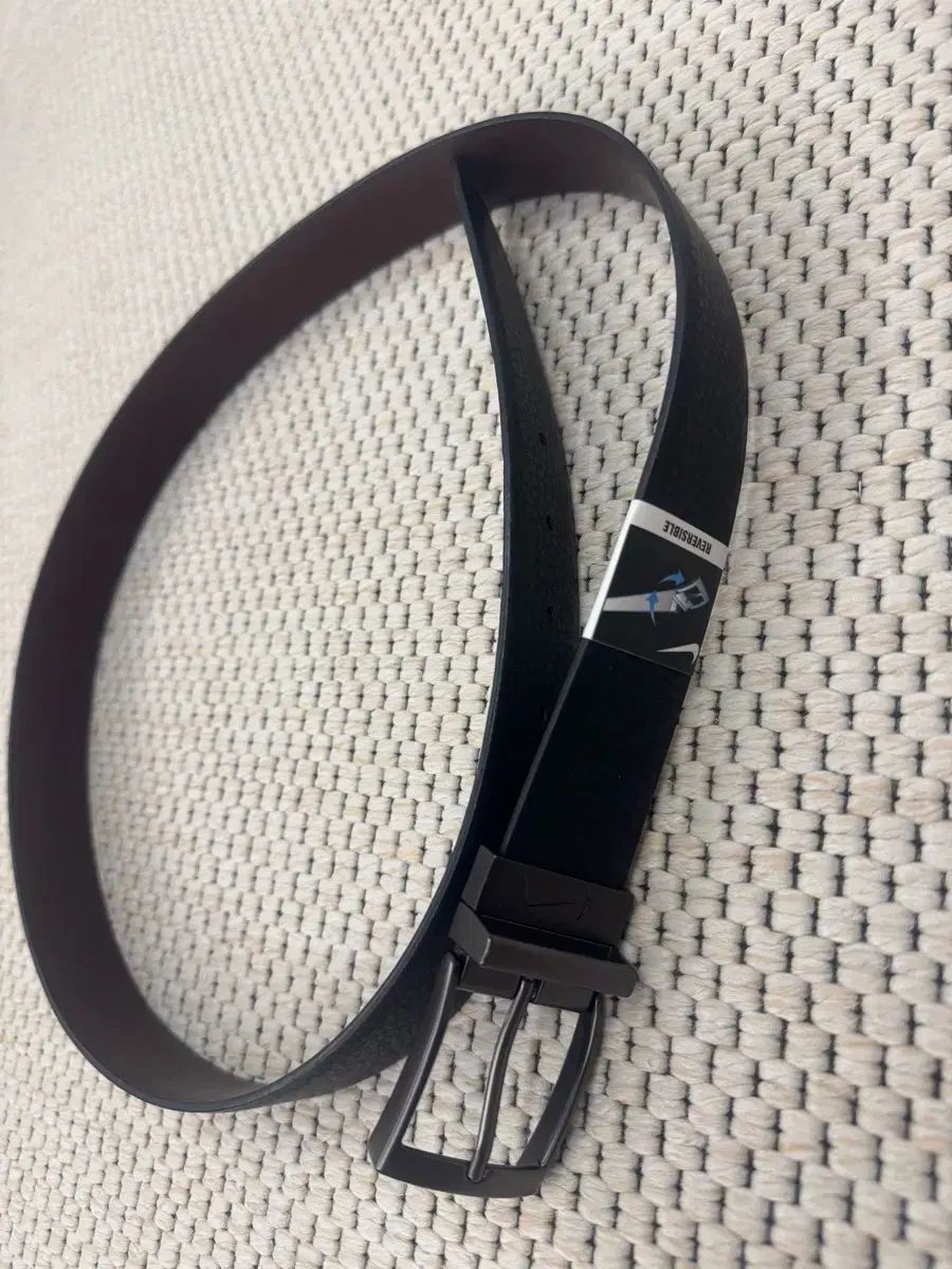 極美品✨BEOMA メンズ メッシュベルト 編み込み 極美品✨BEOMA メンズ メッシュベルト 編み込み