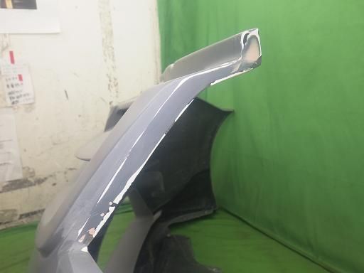 フロントバンパー