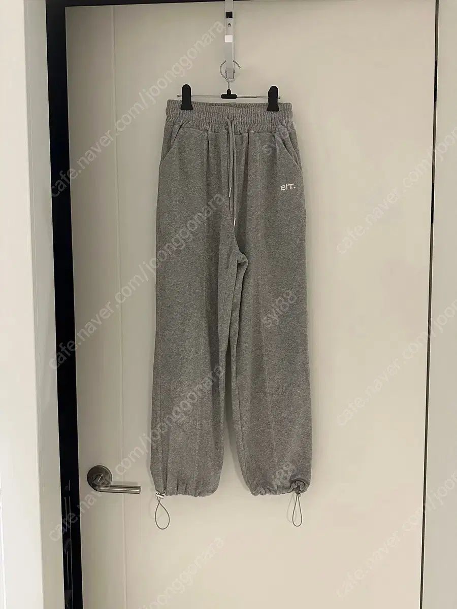 リボンライト ピノ ジョガーパンツ